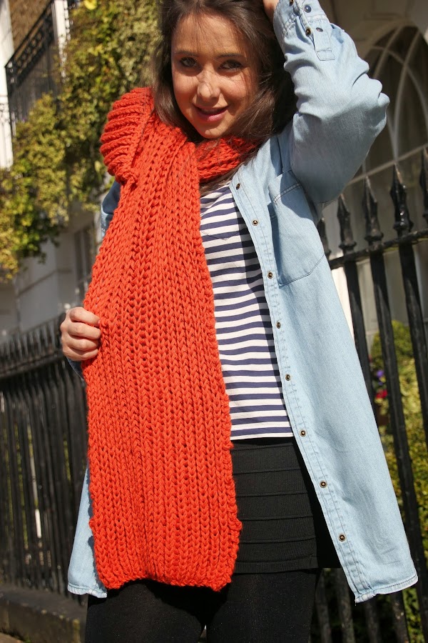 DIY Cómo hacer una bufanda con capucha. Blog de costura y diy.