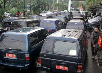 Libur Lebaran, Pemkot Surabaya Kandangkan Mobil Dinas 