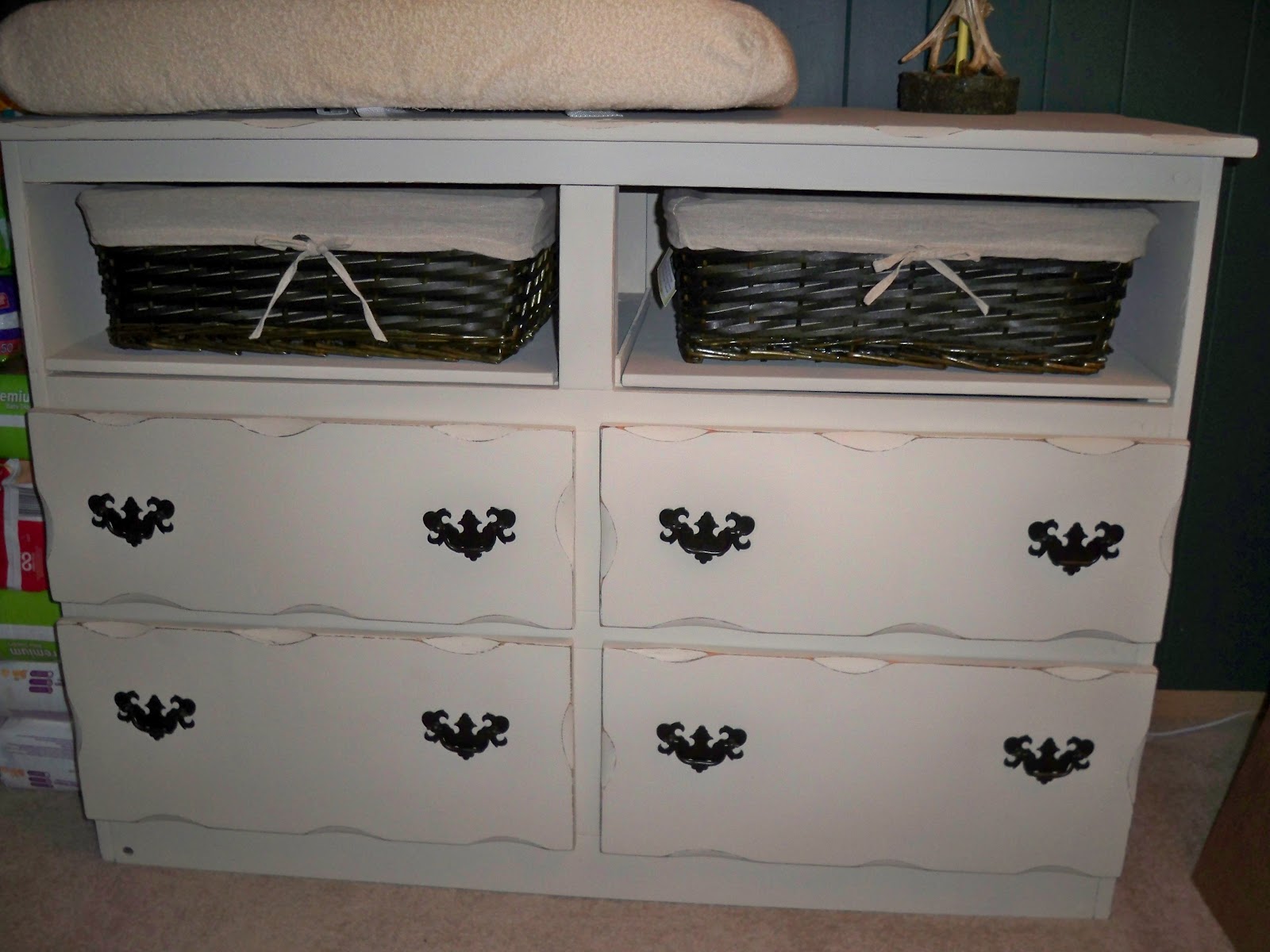 Blogitty, Blog, Blog, Blog!: What I Made Monday... Dresser Upcycle