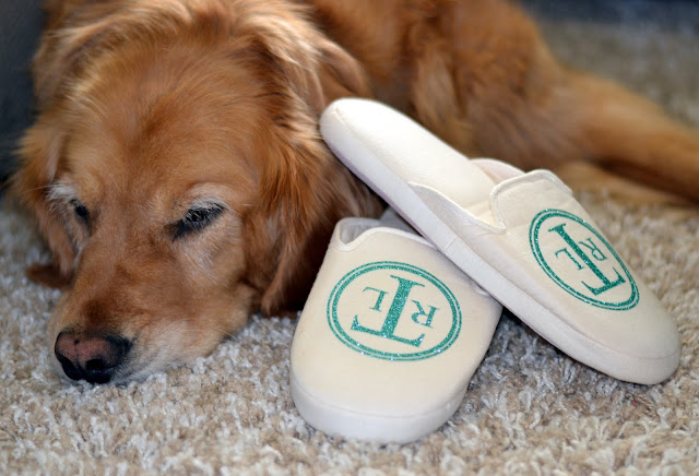 easy to make monogrammed slippers using heat transfer vinyl