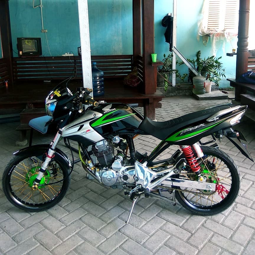 20 Kumpulan Foto Atau Gambar Modifikasi Honda Tiger Revo