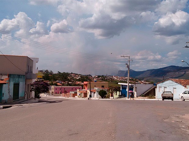 Focos de incêndio voltam a atingir região de Ibicoara, na Chapada (Foto: Site Vinny Publicidade)