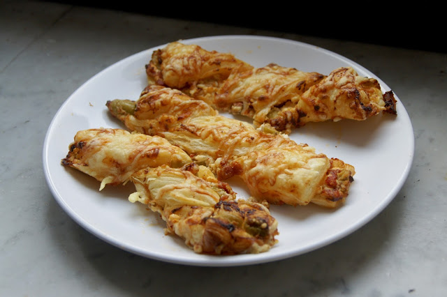 Mediterrane Blätterteigstangen - Lieber lecker!