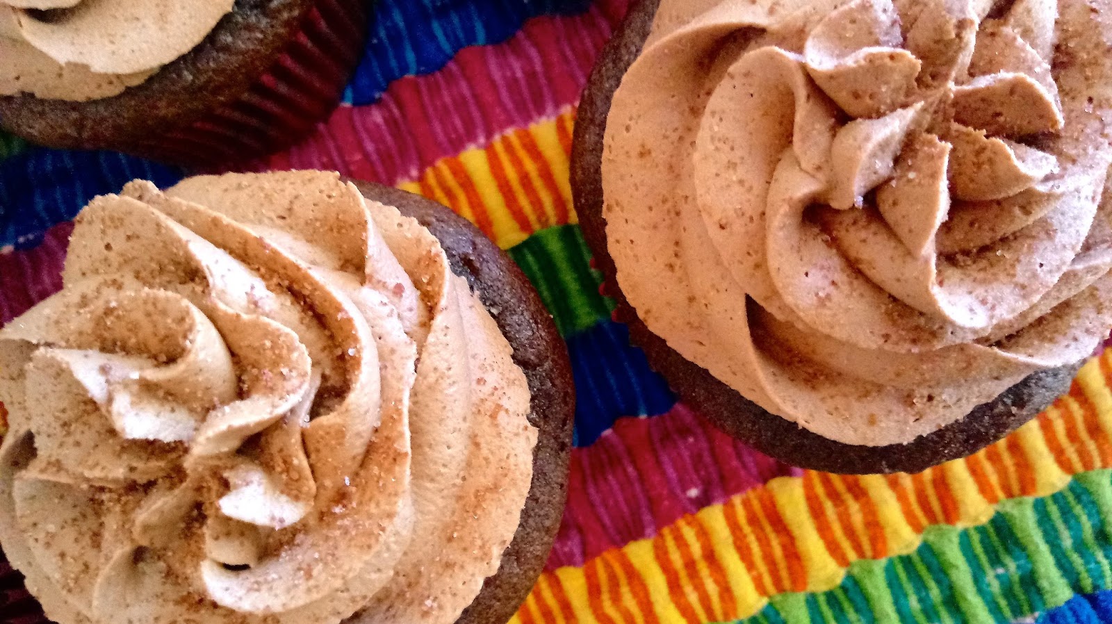 At Home with the Loverbees Mexican Hot Chocolate Cupcakes