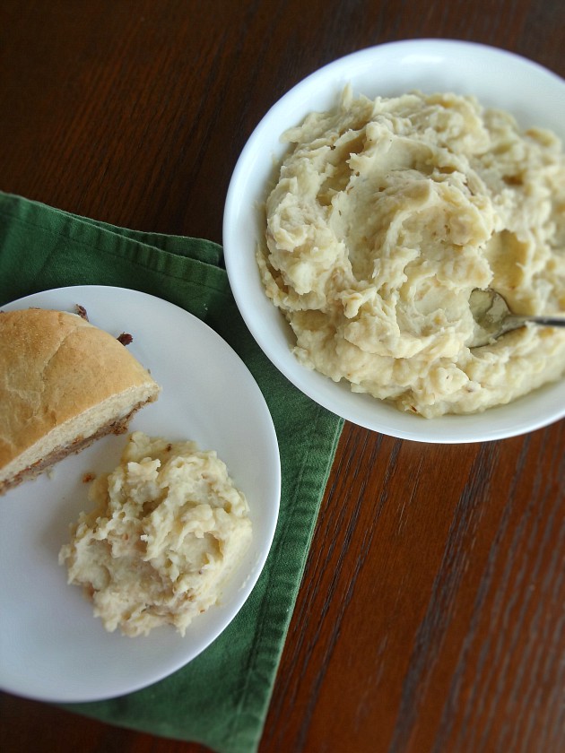 The Cooking Actress Roasted Garlic and Caramelized Onion Mashed Potatoes