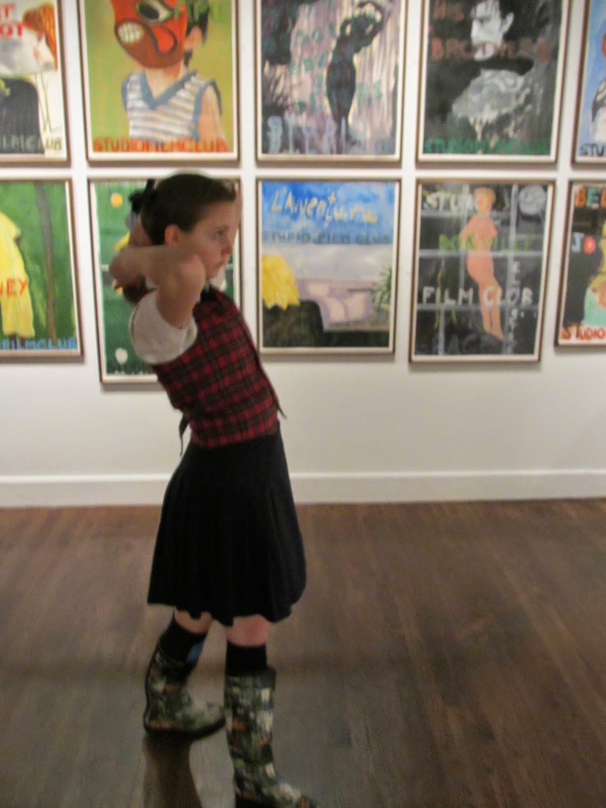 Montréal People At an exhibition