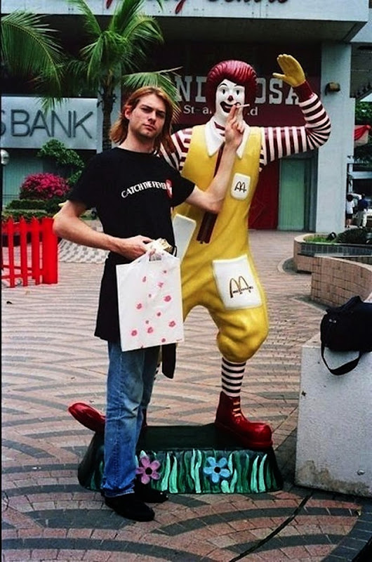 Kurt+Cobain+in+Singapore,+1992+(1).jpg
