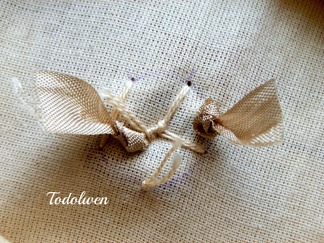 Todolwen: Seam Binding Roses~ How To..