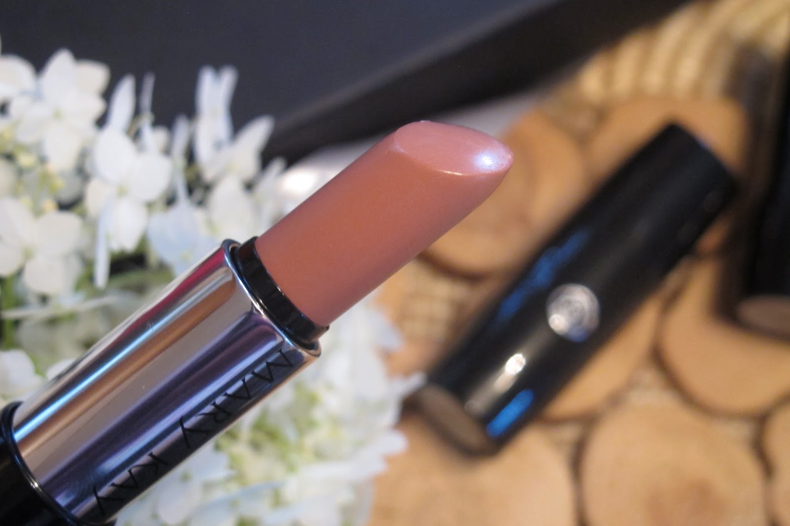 Помада розовое дерево фото