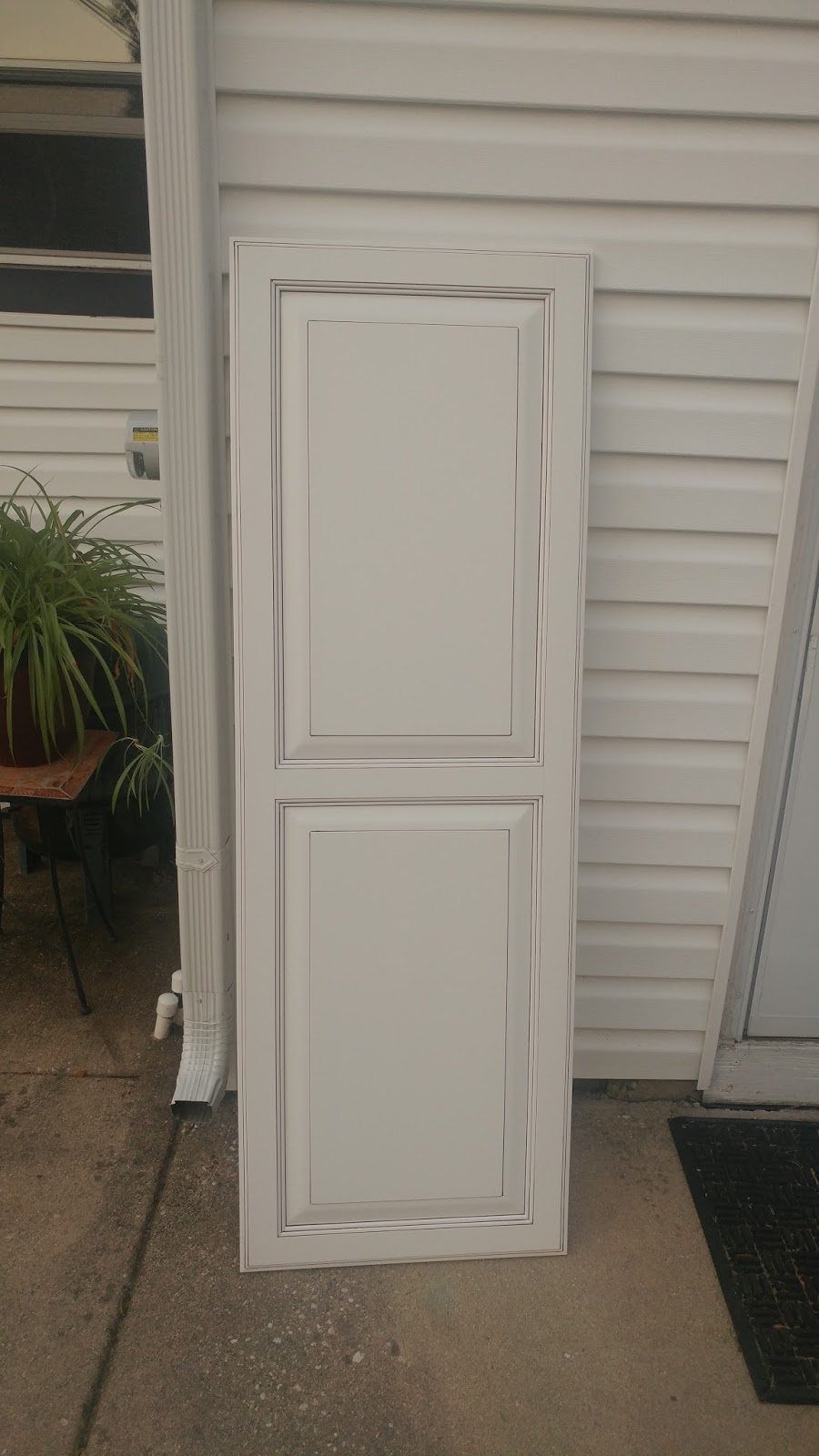 Run_by_Mo Recycling doors.