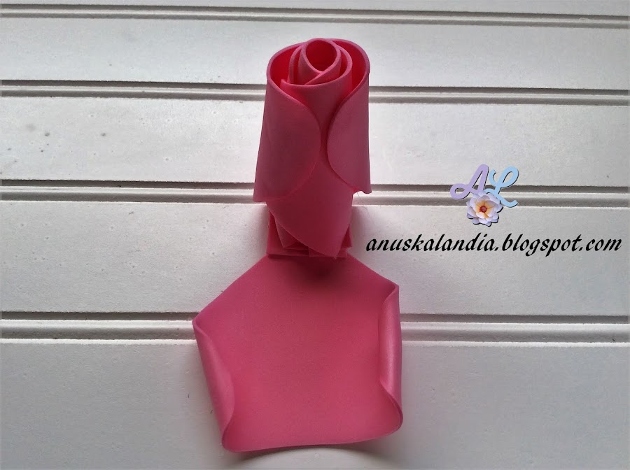 Rosa-gigante-en-goma-eva-o-foamy-16-1-abrazar-Anuskalandia