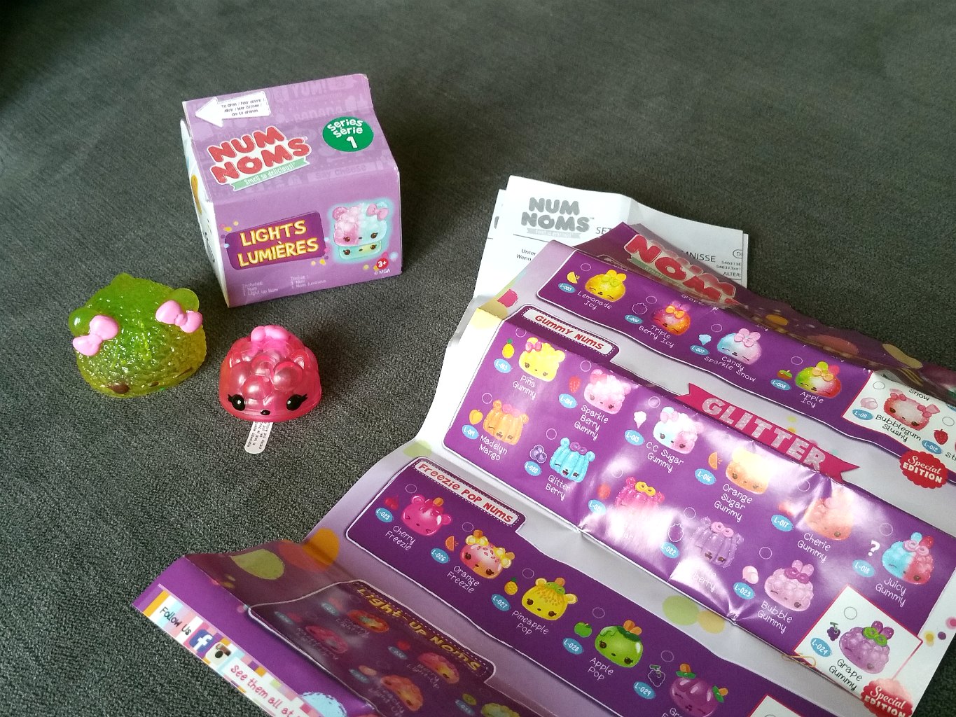 Num Noms Series 3, Num Noms Lights Series 1, Collectible scented toys