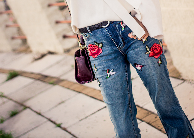 Convierte esos jeans viejos o manchados en unos hermosos bordados y a la moda