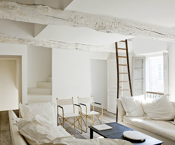 Jacqueline Morabito's whitewashed house in Provence