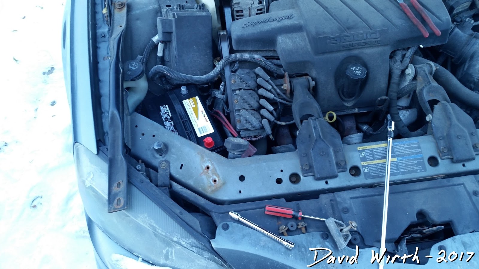 Remove and Replace Battery Pontiac Grand Prix