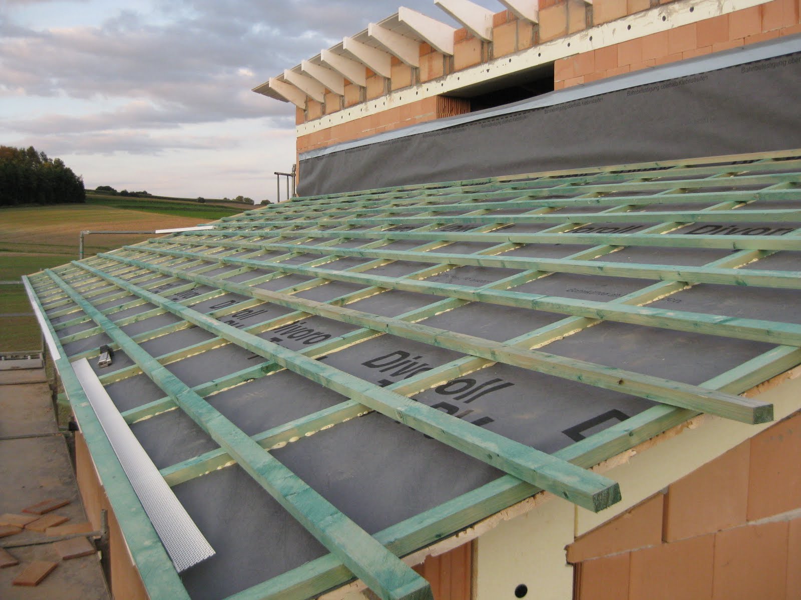 Hausnummer 1: Auf's Dach gestiegen