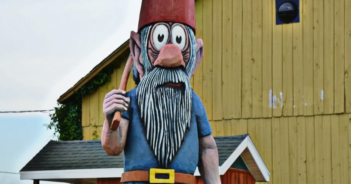 Travelin' Man Mr. Mulch (America's Roadside Giants)