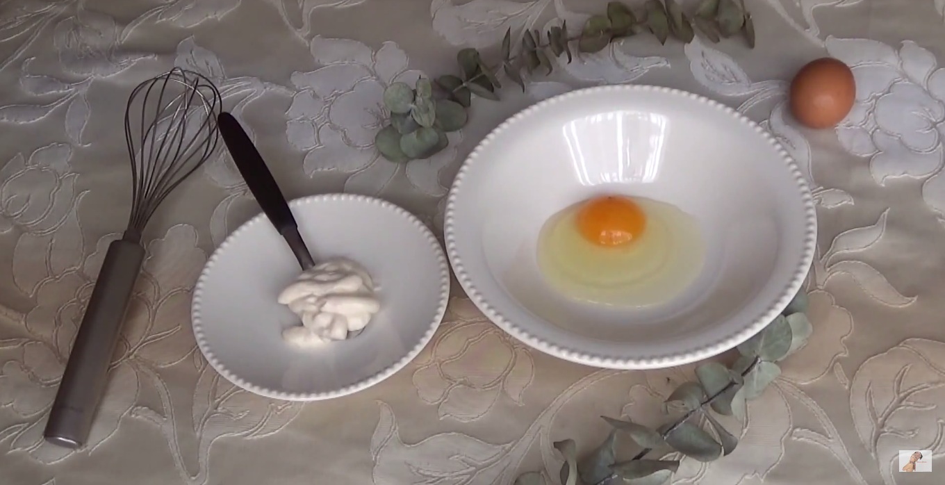 mascarilla de huevo y mayonesa para el cabello