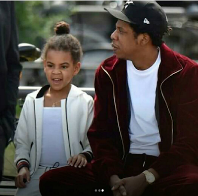 8 Jay Z enjoys a day at the park with Blue Ivy in Berlin (photos)
