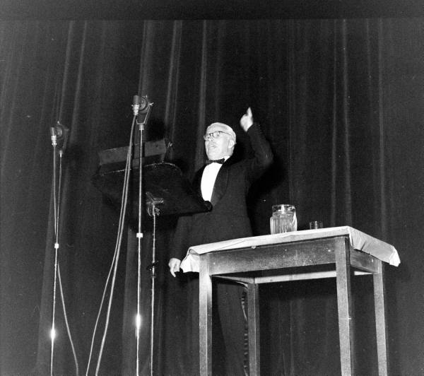 "At this moment I believe my troubles began" Discovering Chaplin