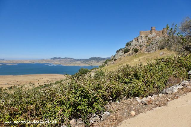 Castillo de Capilla, vigía del Embalse de La Serena