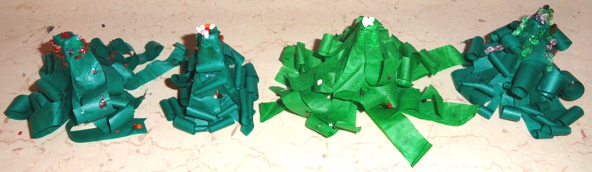 Junior Designer Club: DIY - Little Christmas Trees from recycled egg