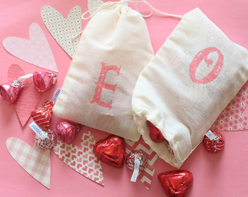 The One With the Cupcakes: The One With the Valentine's Treat Bags