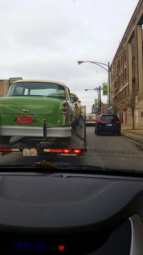 Привезли олдскульные авто Привезли олдскульные авто