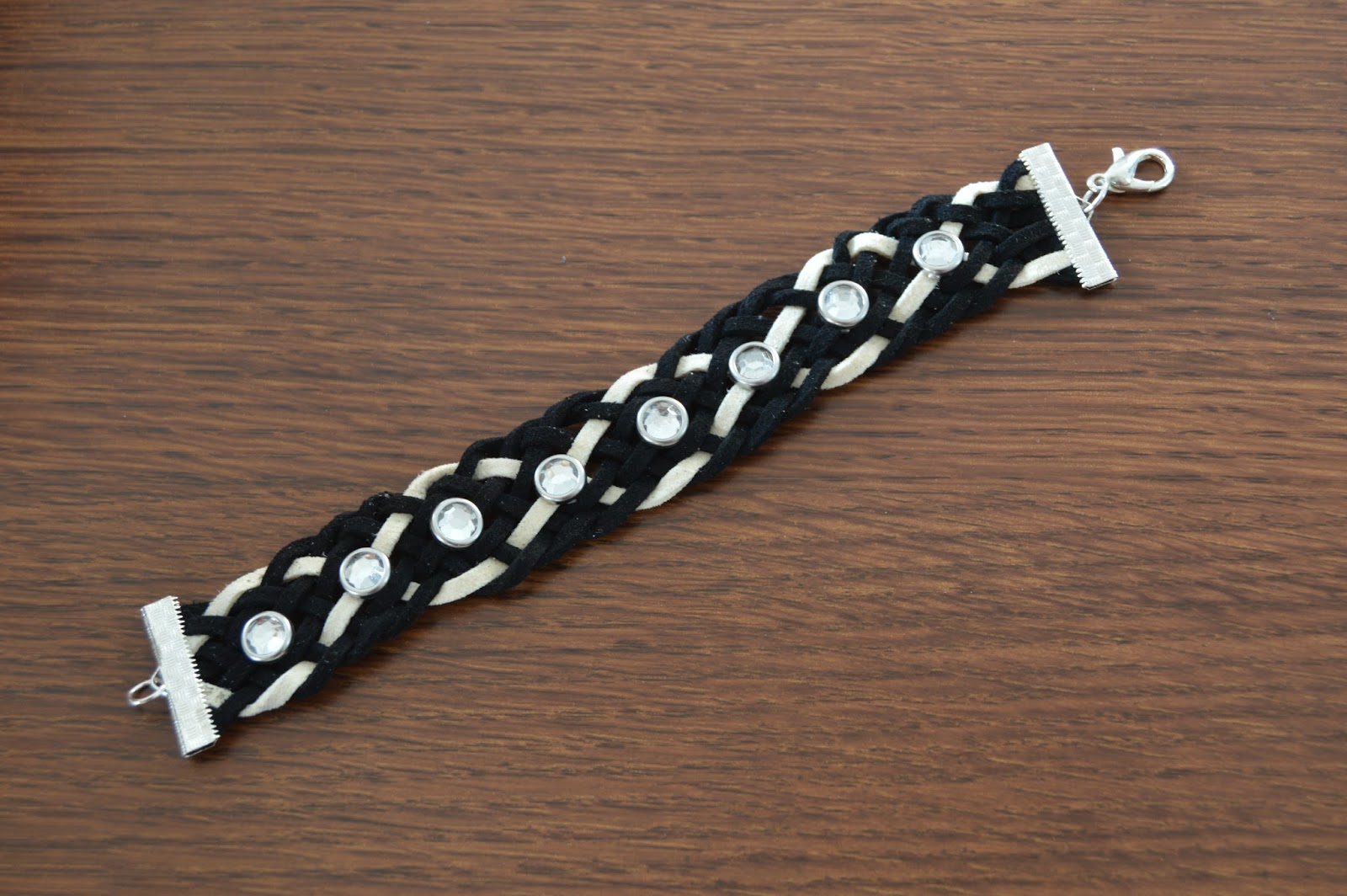 Friendship Bracelet Kit with Alphabet Beads, Floss, String