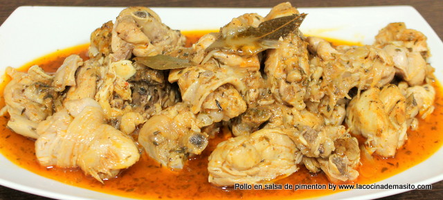 pollo-en-salsa-de-pimenton