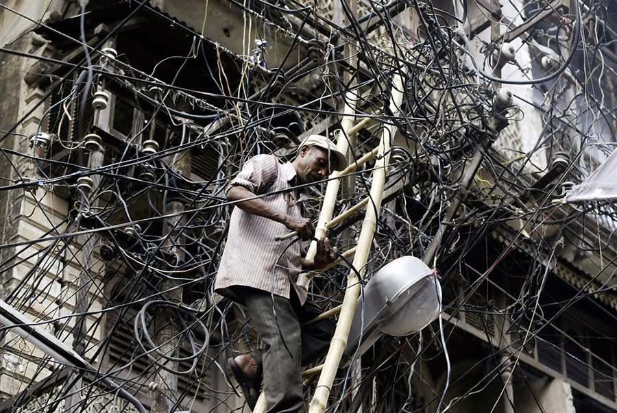 covertress: Power grids fail, leaving 600 million without power in India