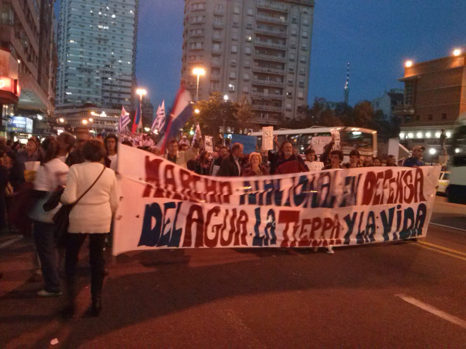 Capitalismo convirtió al agua en una mercancía: Asamblea Nacional