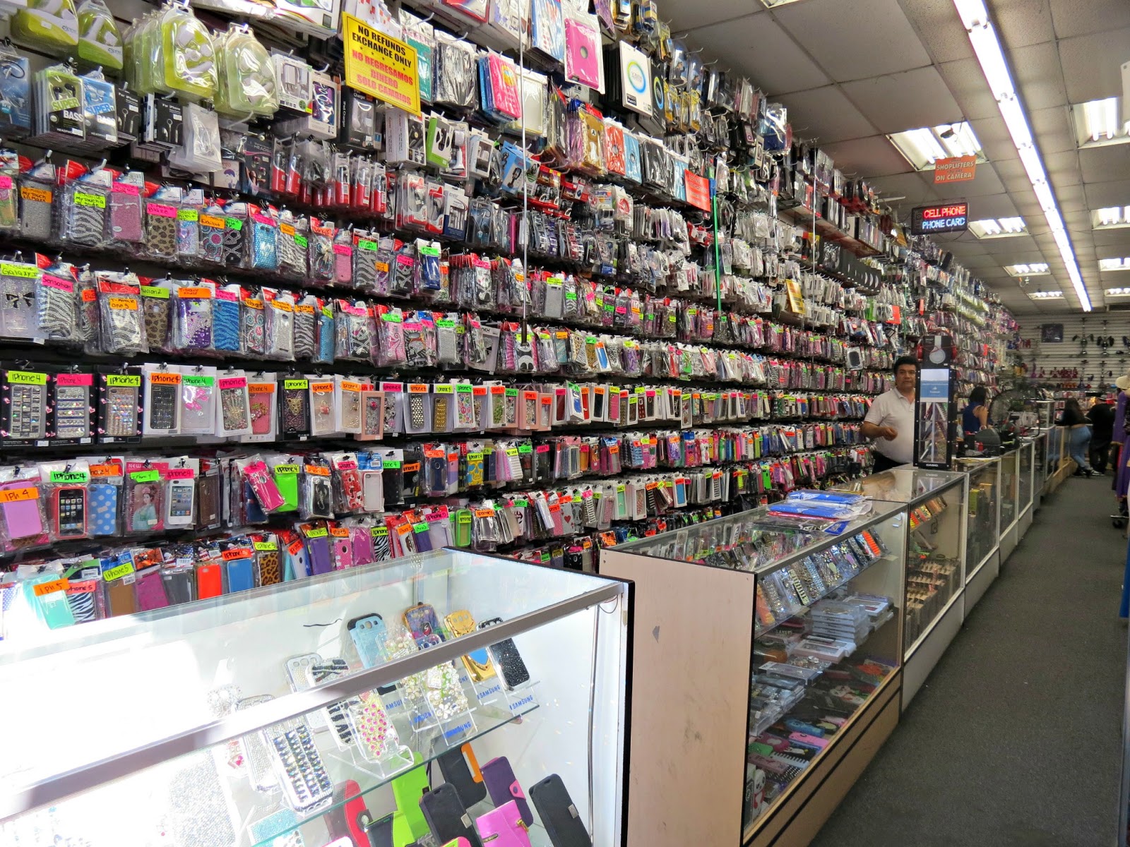 The Santee Alley: Munoz Cellular and Wholesale cell phone and tablet accessories