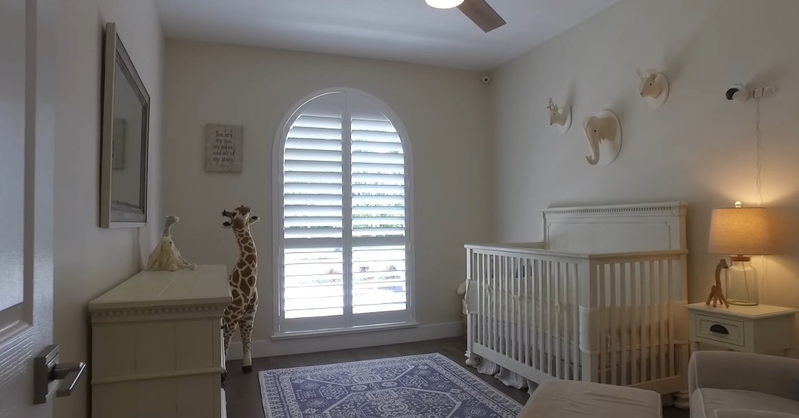 41 Photos vs. 2 MIAMI Waterfront Condos + Private Pool Home Interior Design Tours