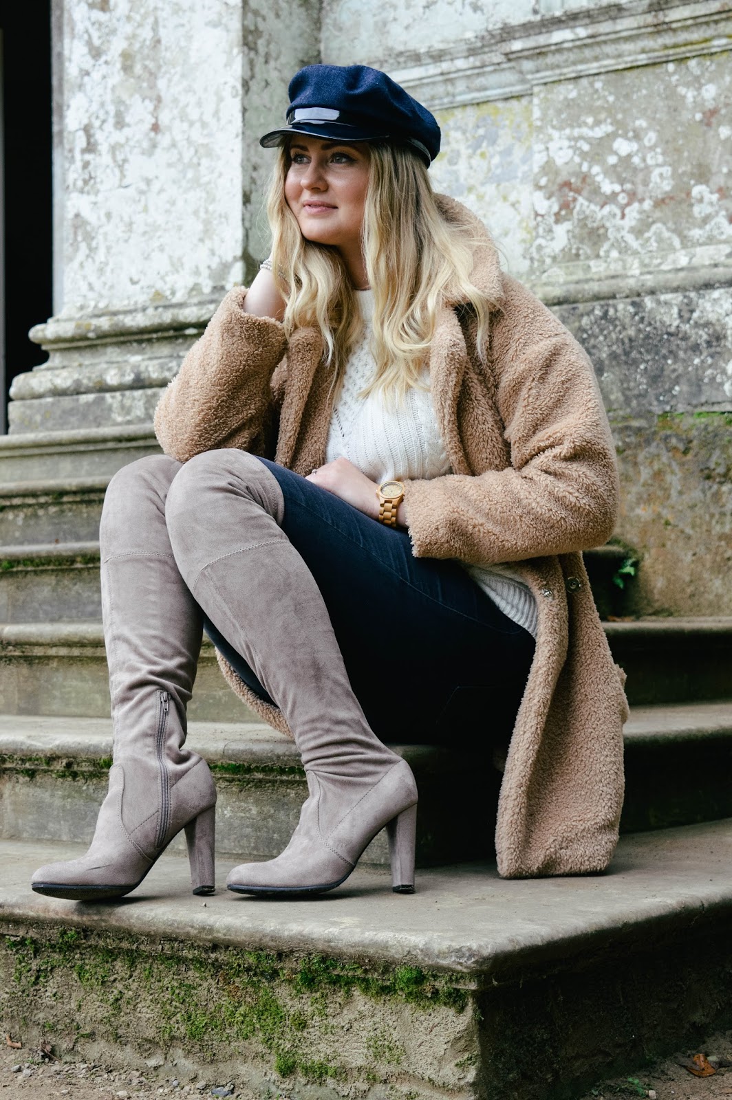 How to style the teddy bear coat, Hampshire bloggers, UK style bloggers, baker boy hats blog