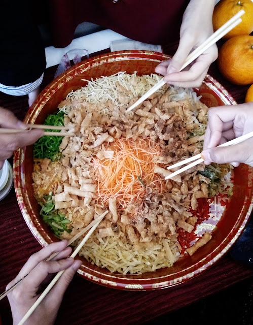 Yee Sang tossing ceremony.