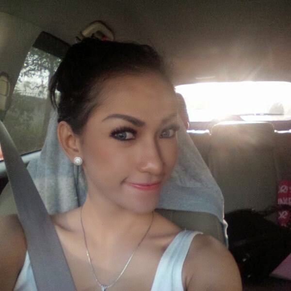 Galeri Foto Selfie Amel Alvi Model Cantik - Selfie Photos