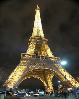 EIFFEL TOWER - PARIS