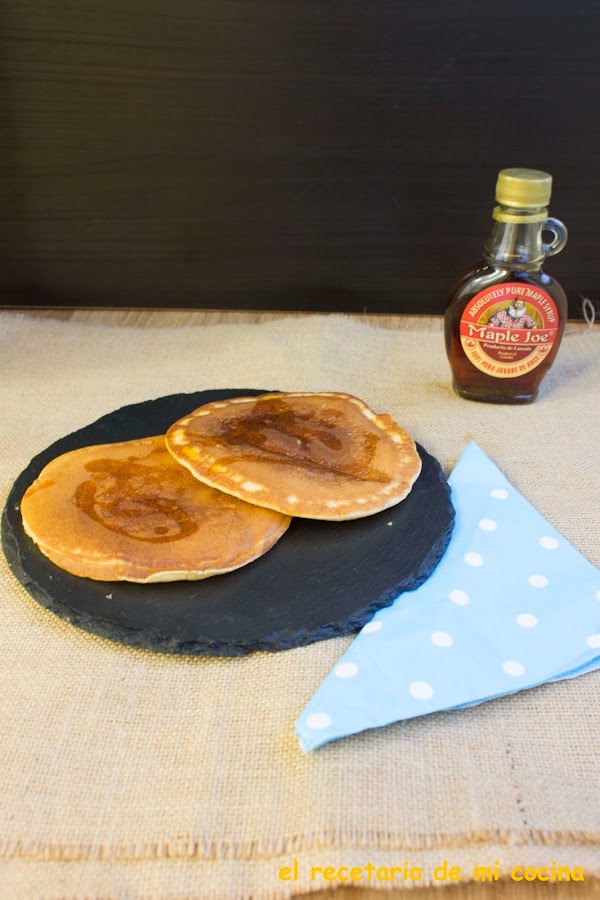 tortitas con jarabe de arce