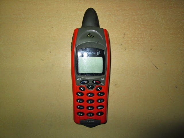 Ericsson R310 hiu rusak buat kanibalan Ericsson R310 hiu rusak buat kanibalan