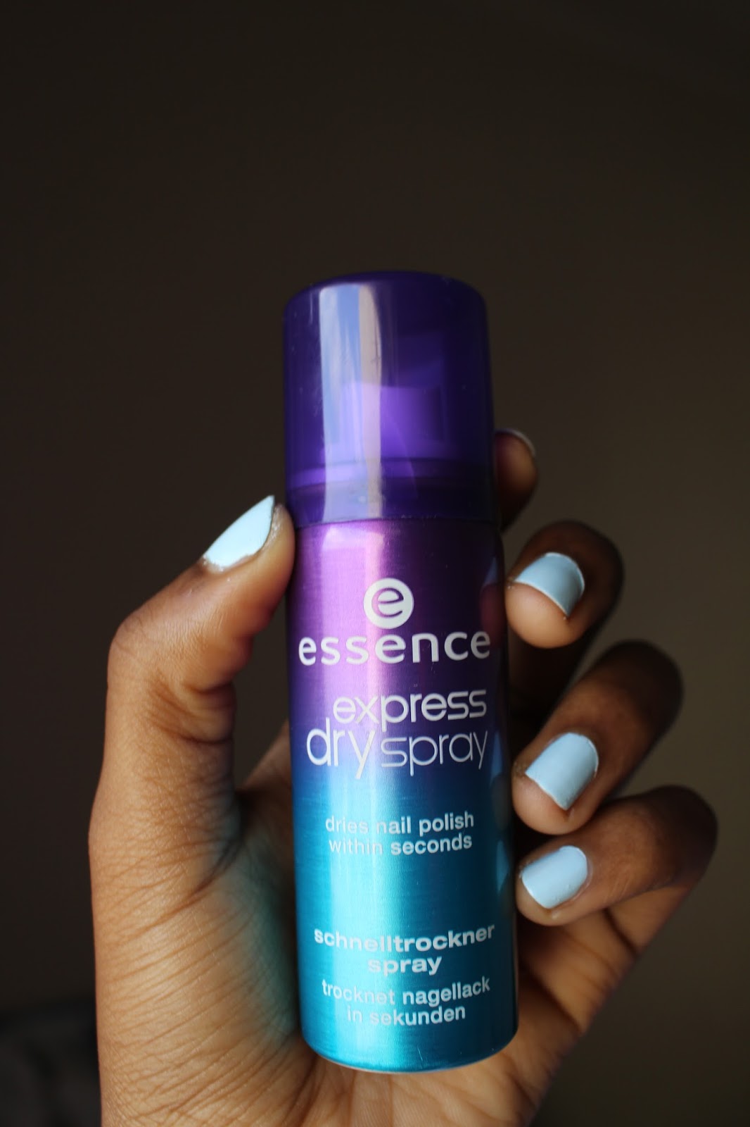 Closetfreedom Essence Nail Dry Spray