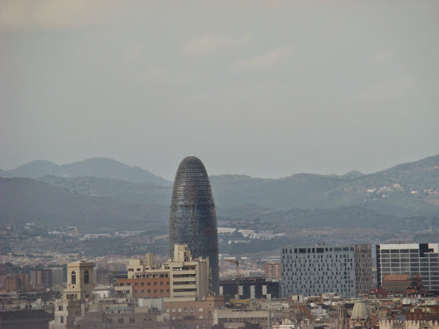 Que hacer, a donde ir, que visitar en Barcelona. Torre AGBAR, BARCELONA