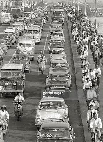 1 Photo: Check out how orderly Lagos traffic was in the 60's