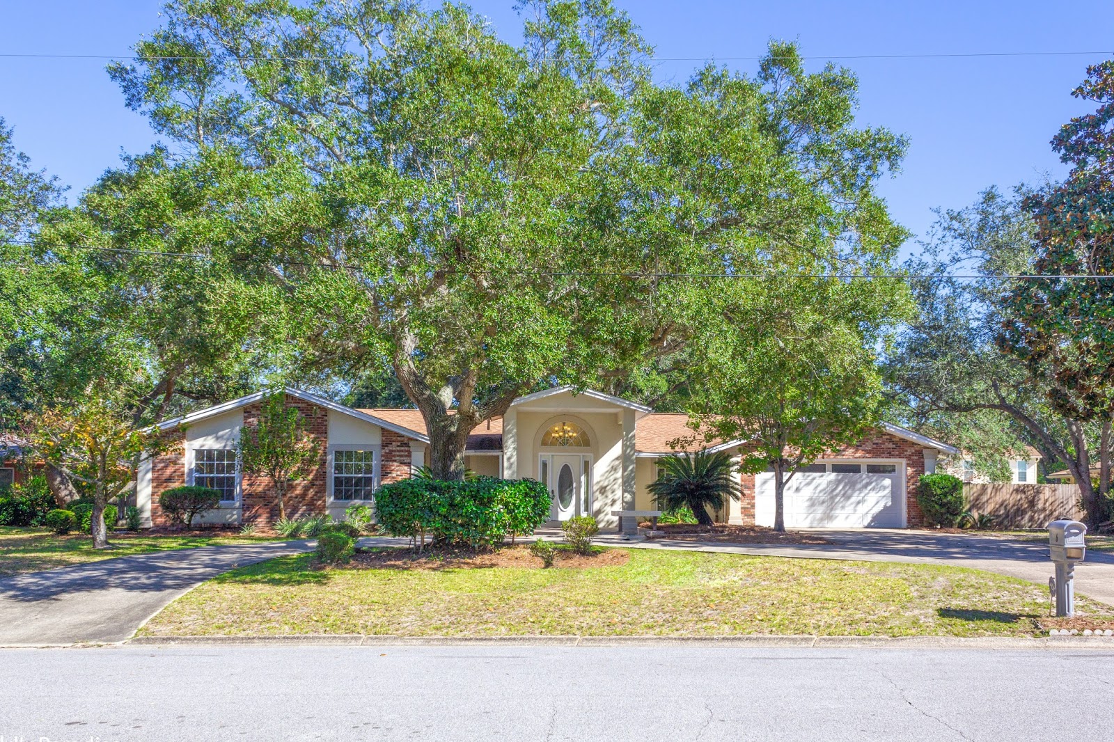RE/MAX Beaches Blog Just Listed 6 Lakeshore Drive Shalimar, FL