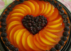 Naminės varškės tortas su vaisiai ir uogomis Naminės varškės tortas su vaisiai ir uogomis receptas