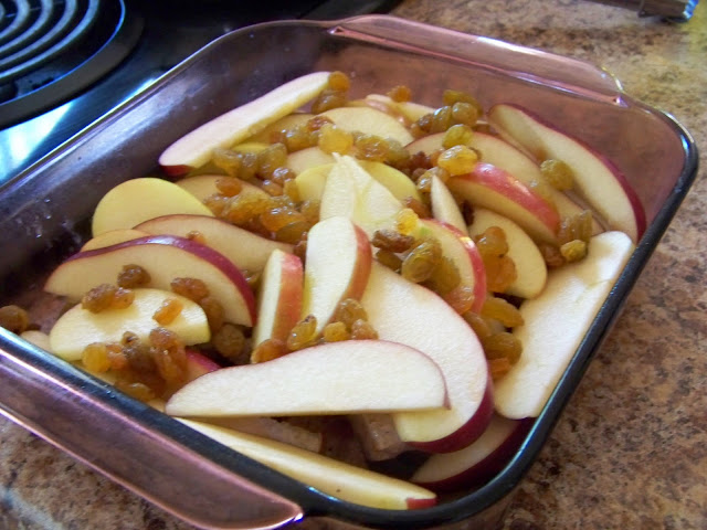 pork chops layered with apples and raisins