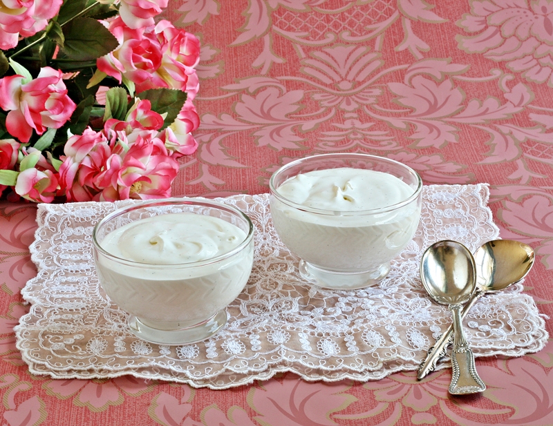 Versatile Vegetarian Kitchen Vanilla Bean Mousse (Egg free, gelatin free)