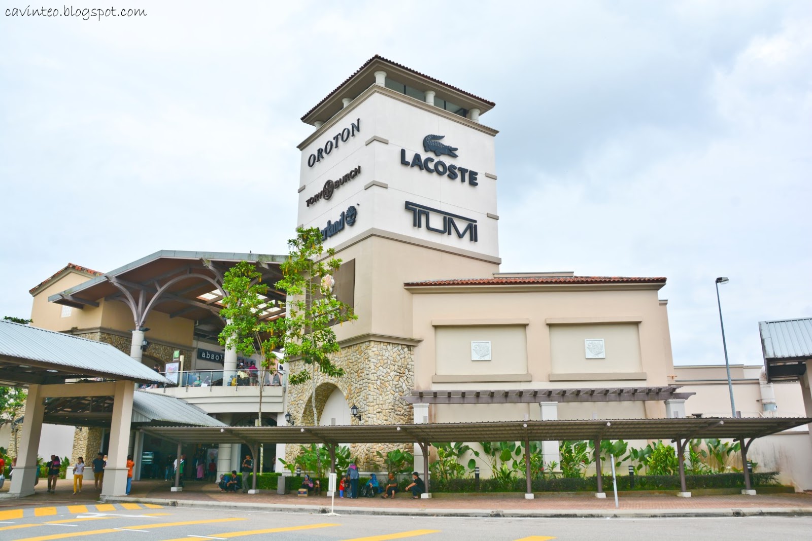 Entree Kibbles: Johor Premium Outlets - Discounted Branded Goods