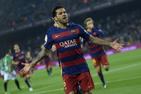 Barcelona xac nhan Dani Alves ra di, KHONG mua Bellerin - Anh 2