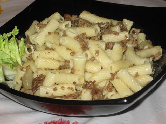 Домашняя закрытая пицца с пепперони, рецепт — Вкусо.ру новые фото Домашняя закрытая пицца с пепперони, рецепт — Вкусо.ру новые фото